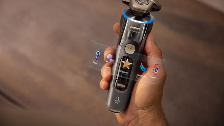 Actual product image Philips i9000 Prestige Ultra XP9402/11 Wet and Dry Electric Shaver with SkinIQ Pro