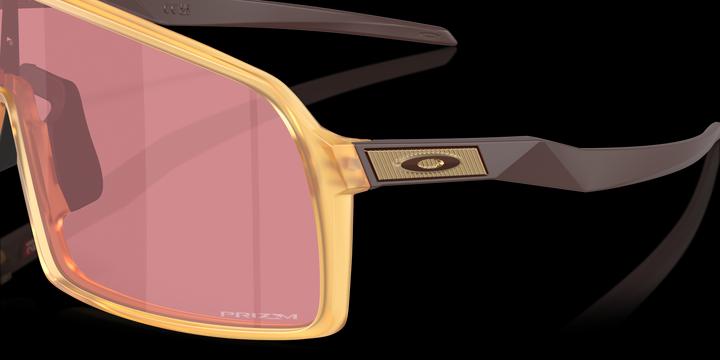 Immagine prodotto Oakley Sutro Sonnenbrille Matte Trans Light Curry / Prizm Dark Golf (Curry opaco trans chiaro, PRIZM DARK GOLF)