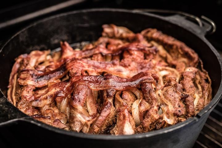 Image du produit Outdoorchef Dutch Oven 06 - 5.7 litres - avec kit de démarrage comprenant l'entretien de la fonte, le nettoyeur