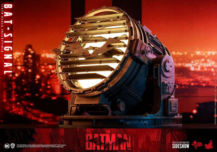 Actual product image Hot Toys The Batman Movie Masterpiece réplique 1/6 Bat-Signal 23 cm