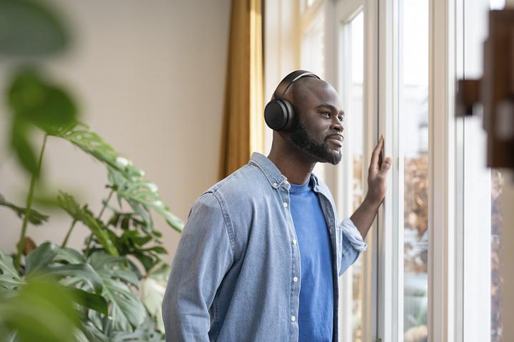 Actual product image Philips WIRELESS HEADPHONES TAH5209BK/00 (65 h, Wireless)