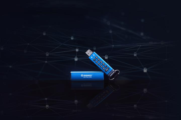 Produktbild Kingston IronKey Keypad 200 (8 GB, USB-A)