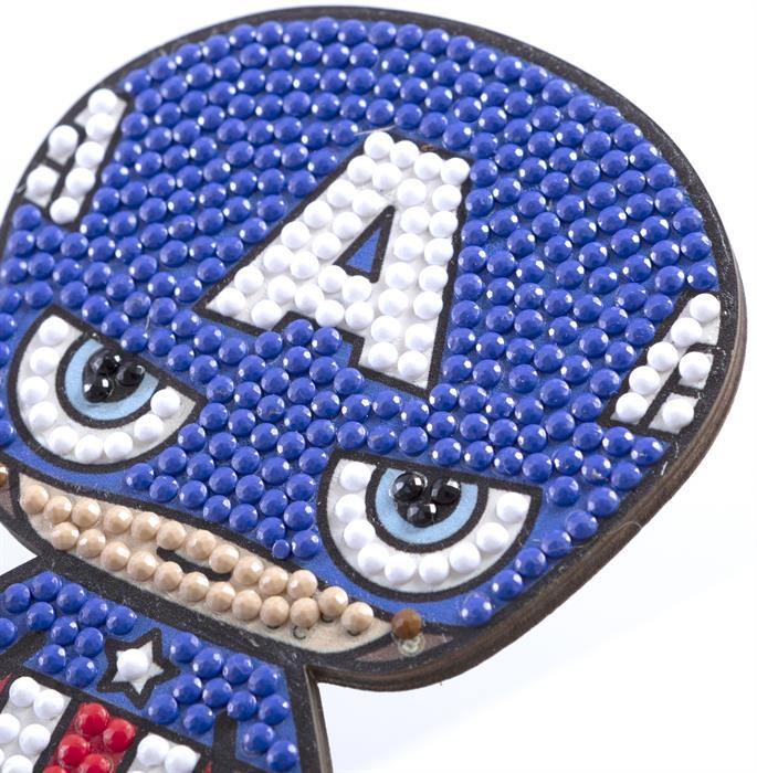 Immagine prodotto Craft Buddy Capitan America, figura artistica in cristallo di circa 11x8 cm