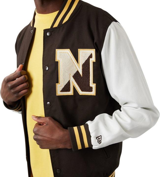 Image du produit New Era VARSITY College Jacket - HERITAGE PATCH (XL)