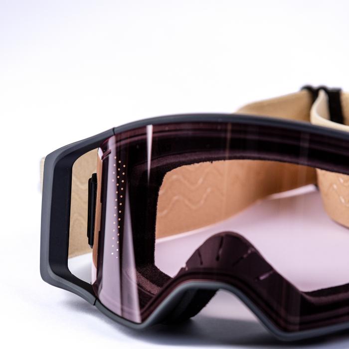 Image du produit Coast Optics Alta 2 Goggle schwarz, Band beige mit Pink Crystal und klarem Glas (Noir, Noir)