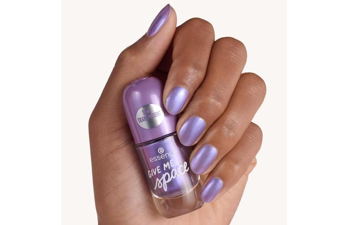 Produktbild essence Gel Nail Colour 66 GIVE ME space (Violett, Gel-Effekt Nagellack)