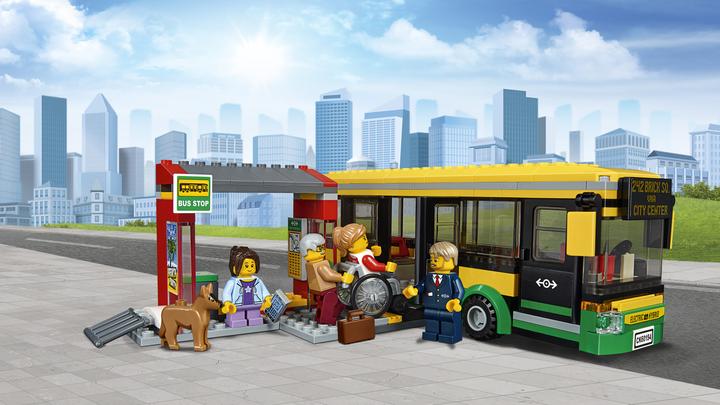 Actual product image LEGO City bus station (60154, LEGO City)