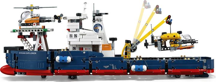 Actual product image LEGO research vessel (42064, LEGO Technic)