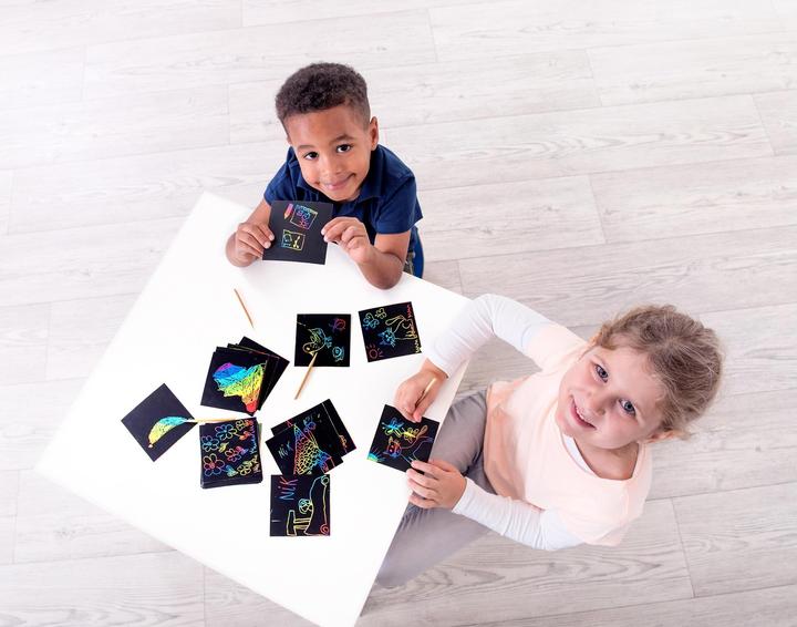 Produktbild Beleduc Creating Arts (200 Blätter & 24 Stifte)
