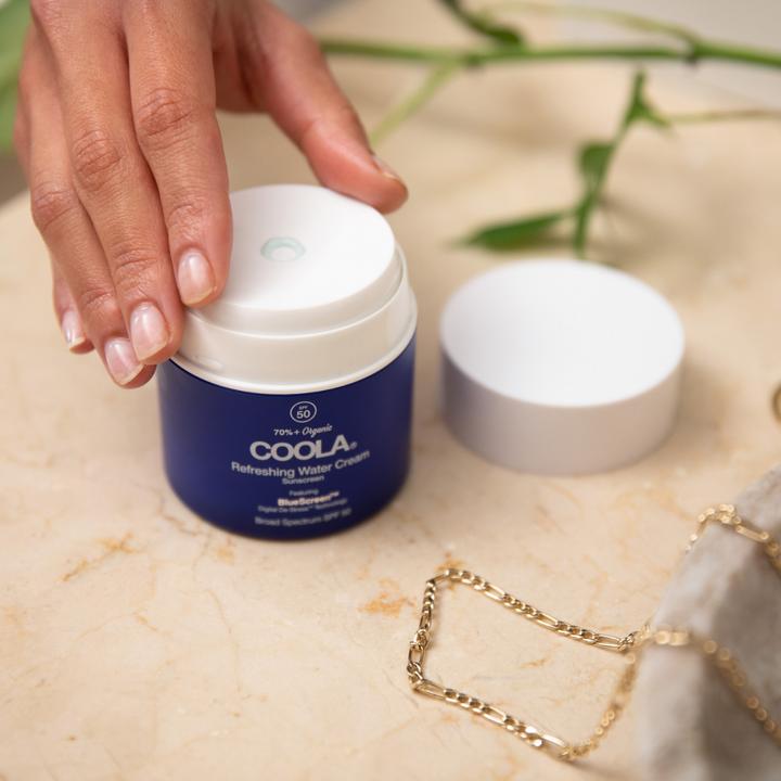 Actual product image Coola Suncare Refreshing Water (Sun cream face, SPF 50, 44 ml, 44 g)