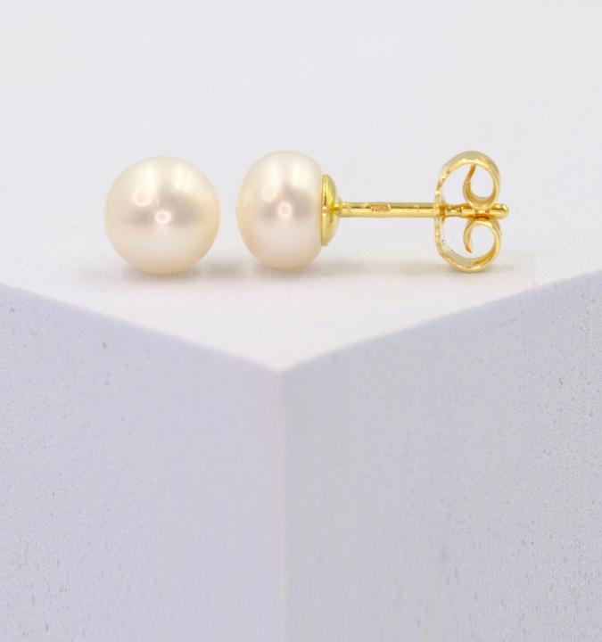 Produktbild Muau Stud earrings yellow gold 750 freshwater pearl 6.5-7mm (750/18K Gelbgold)