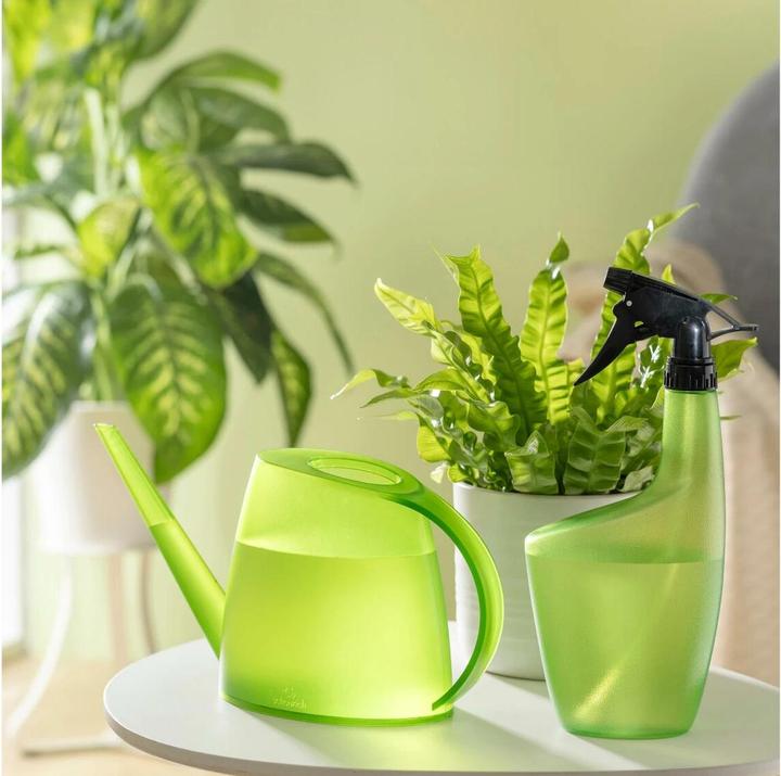 Actual product image Scheurich Lilly 16, plastic watering can/jug Colour: Clear Lime, 31.06 cm wide, 7.706 cm deep (1.50 l)