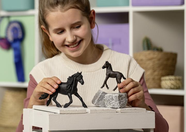 Produktbild Schleich Friese Hengst