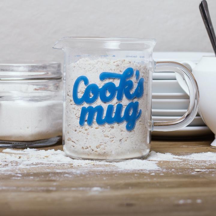 Produktbild Mugs Tasse "Cooks Mug" - Messbecher 500ml mit Skala (500 ml)
