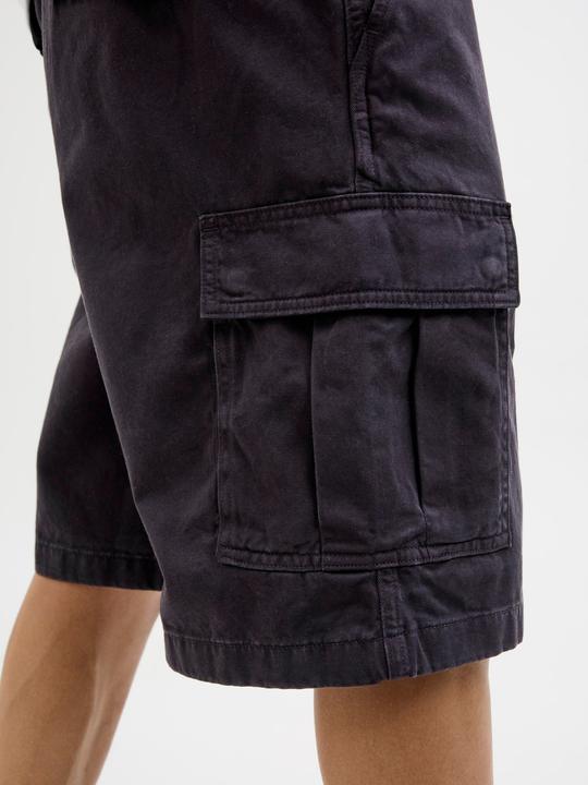 Actual product image Jack & Jones Plus Size Loose Fit Cargo Shorts Cargo Shorts (42)