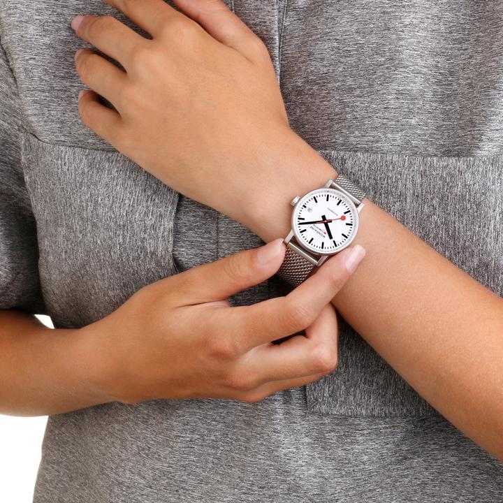 Immagine prodotto Mondaine Evo2 - Automatico (Orologio da polso analogico, Fatto in Svizzera, 35 mm)