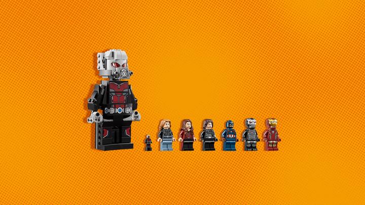 Actual product image LEGO Marvel Super Heroes Confidential - Captain America Movie 2 (76051, LEGO Marvel)