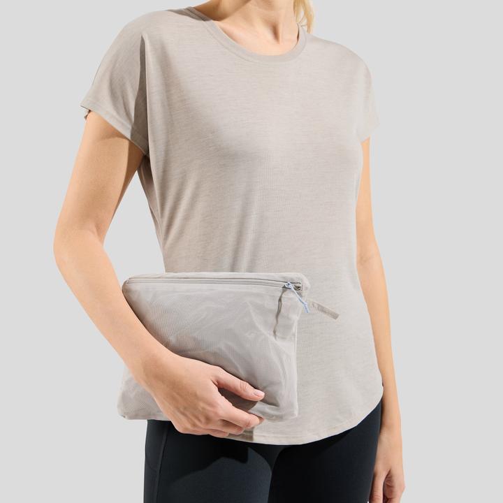 Actual product image Odlo Essentials (L)
