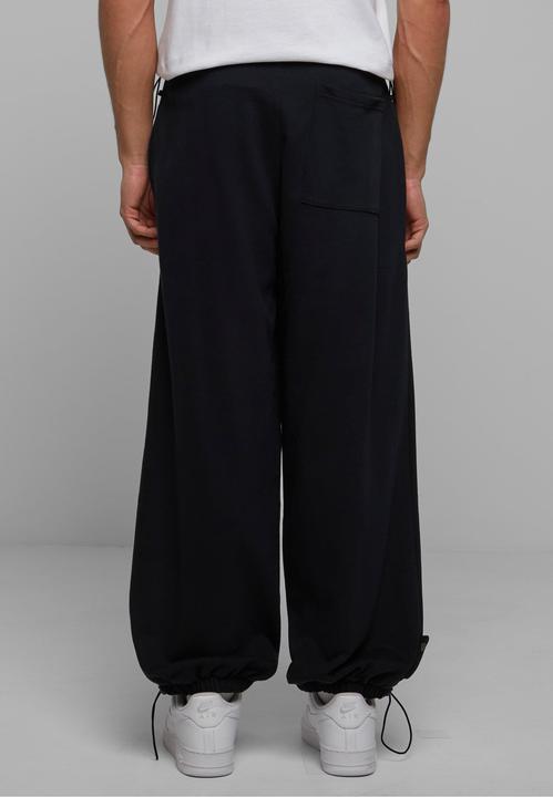 Actual product image Urban Classics Parachute heavy sweatpants - 126839 (L)