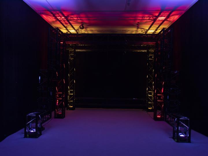 Produktbild Eurolite LED TL-4 QCL RGB+UV Trusslight