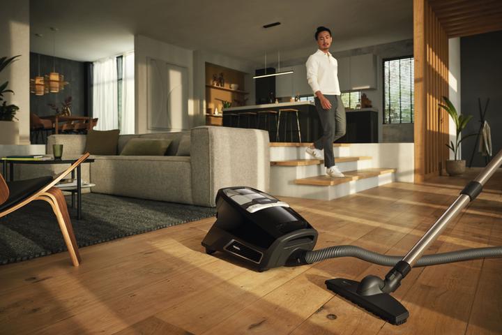 Actual product image Miele Blizzard CX1
