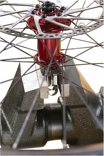 Produktbild VAR Spannblock RP-01400 zum Einspannen von Radachsen