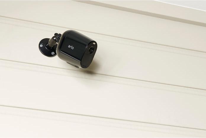 Produktbild Arlo Essential Spotlight Kamera 1er Set, schwarz (1920 x 1080 Pixels)