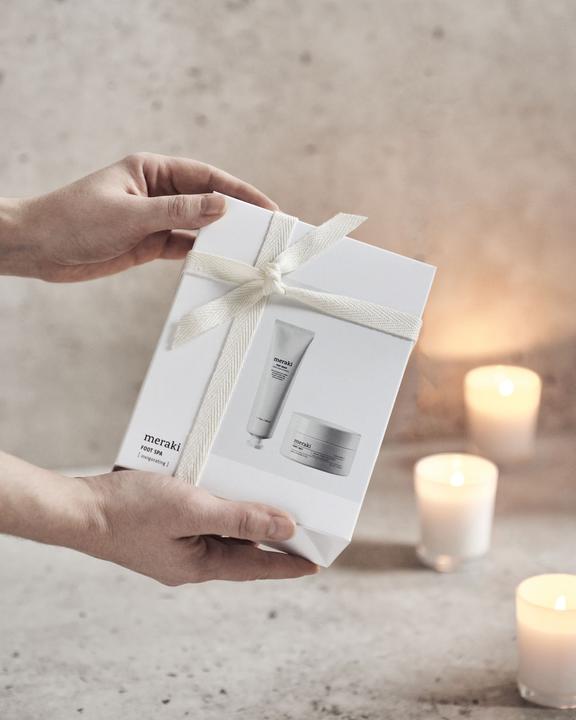 Immagine prodotto Meraki Scatola regalo con sale e scrub per i piedi (309779406) (Pediluvio, 100 ml)