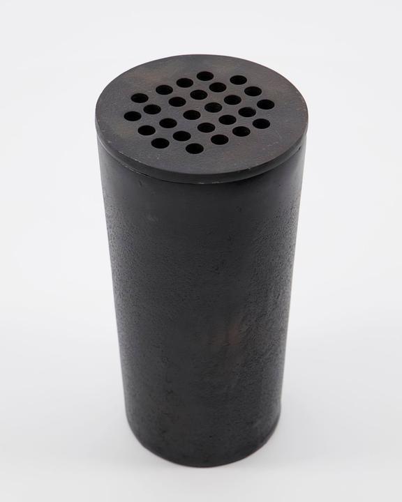 Actual product image House Doctor Flow Vase - Burnished brass (211151022) (1 x, Ø 9 x 18 cm)