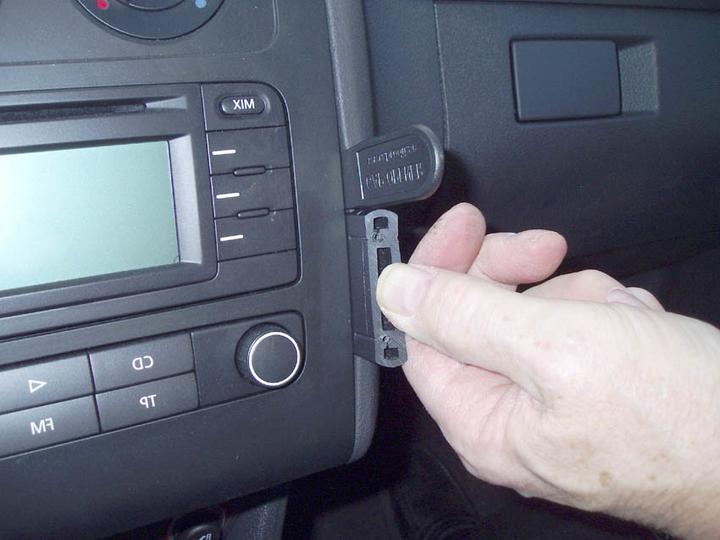 Actual product image Brodit 853417 Car mount Volkswagen Touran