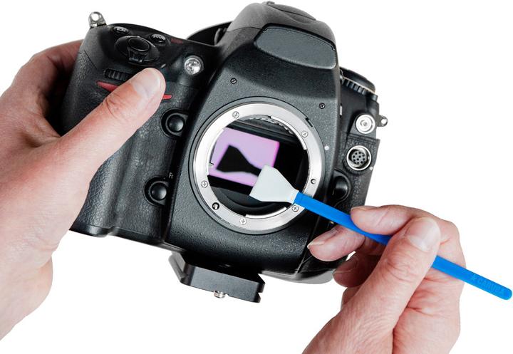 Actual product image Caruba Cleaning spatula for full frame sensors (24mm) Kit with cleaner 30ml