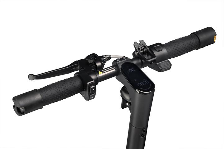 Actual product image Jeep E-Scooter 2XE Sentinel with Turn Signals, 350 W, 8.5 ", 25 km/h, 24 month(s), Black (25 km/h, 25 km)