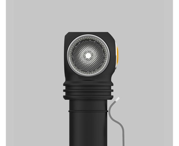 Actual product image ArmyTek Wizard C2 v4 Magnet USB+18650 / LH351D White / 1200 lm / TIR 70°:120° / 1x18650 (11.20 cm, 1200 lm)