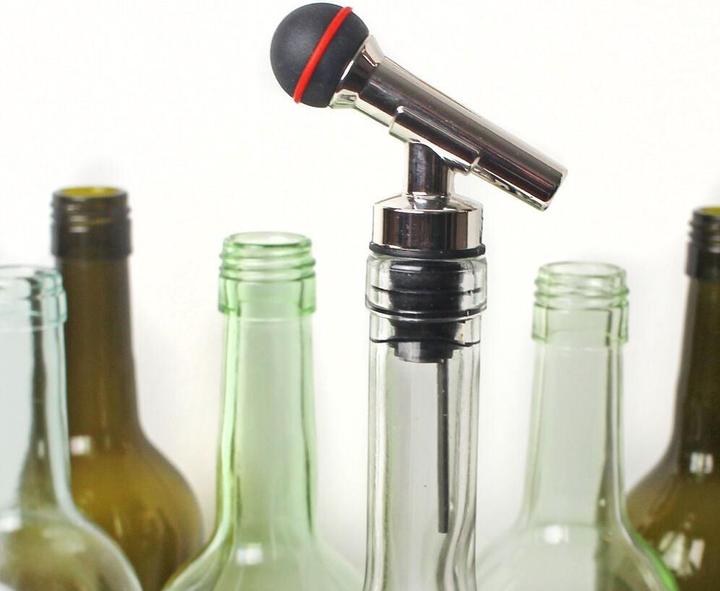 Winkee Drinks Markers - Microphone Bottle Stop and Pourer (Bouchon de vin, Verseur de vin)