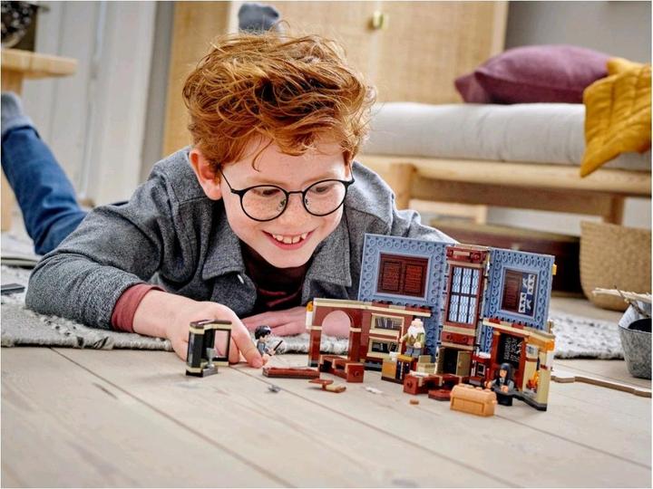 Actual product image LEGO Hogwarts Moment: Magic Lesson (76385, LEGO Harry Potter)