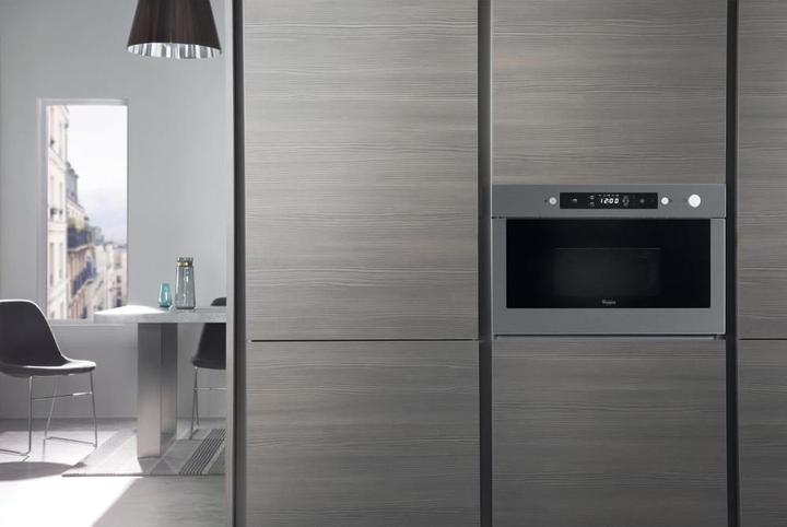 Actual product image Whirlpool AMW 439/IX microwave Built-in Black, Stainless steel (22 l)