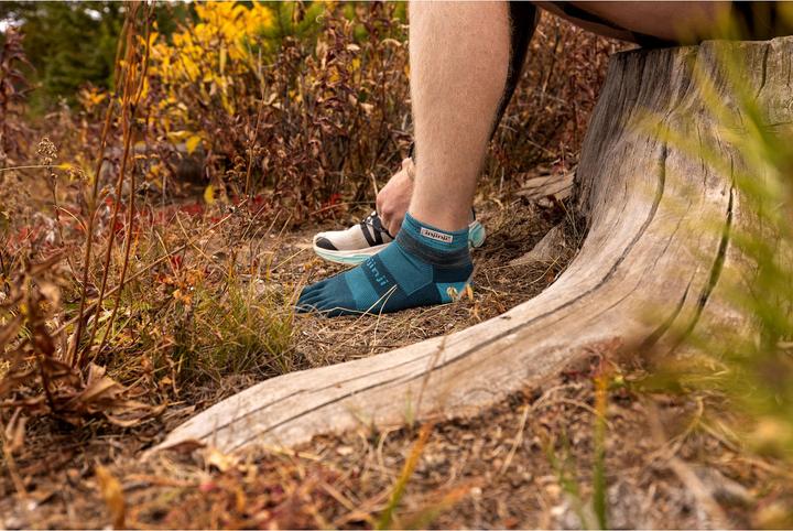 Actual product image Injinji Trail Midweight Mini Crew (L)
