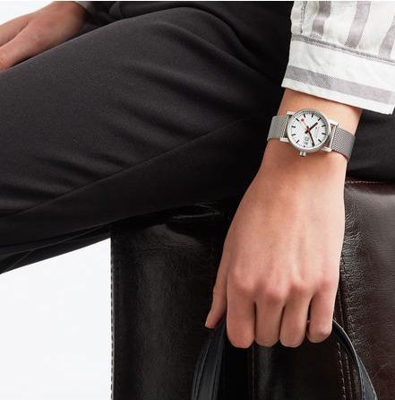 Actual product image Mondaine Evo2 - Date (Analogue wristwatch, Swiss made, 30 mm)