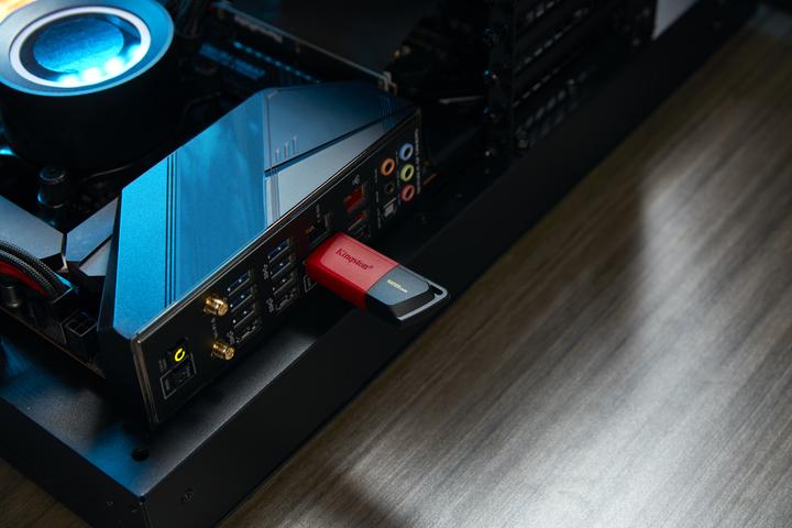 Produktbild Kingston DataTraveler Exodia M (128 GB, USB-A, USB 3.2)