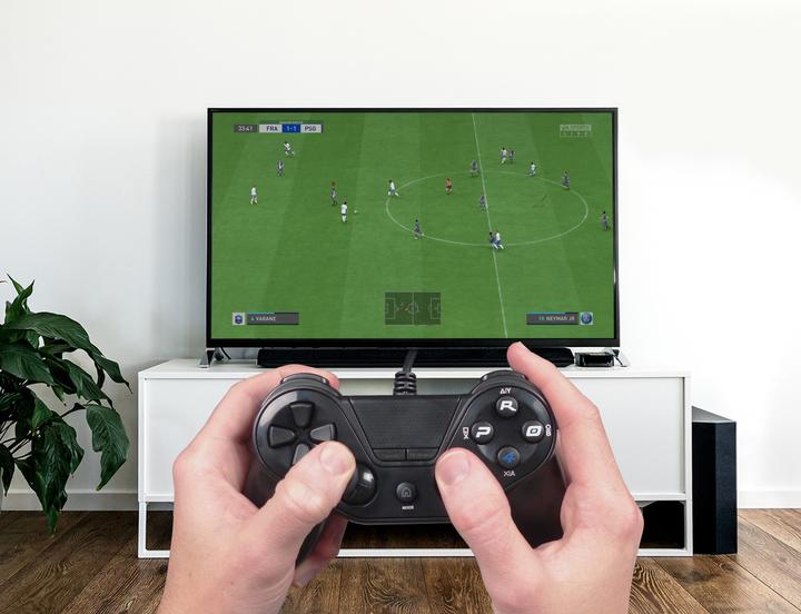 Produktbild Subsonic Pro 4 Wired Controller for PS4 Black (PS4)