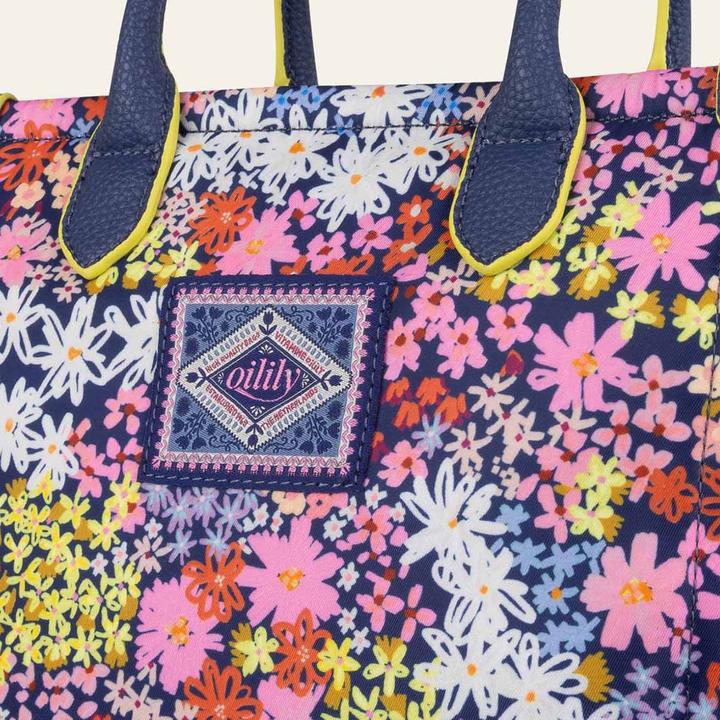 Actual product image Oilily Hana Schultertasche 26 cm