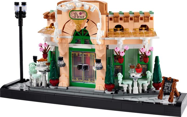 Actual product image LEGO French Café (10362, LEGO Icons)