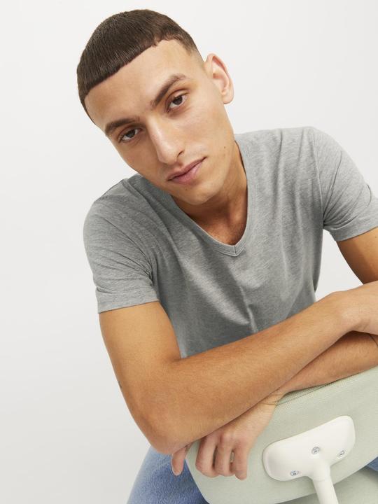 Actual product image Jack & Jones Jjebasic V-Neck Tee S/S Noos (XS)