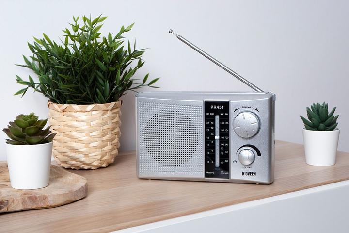 Actual product image Noveen Radio PR451 (MW, FM)
