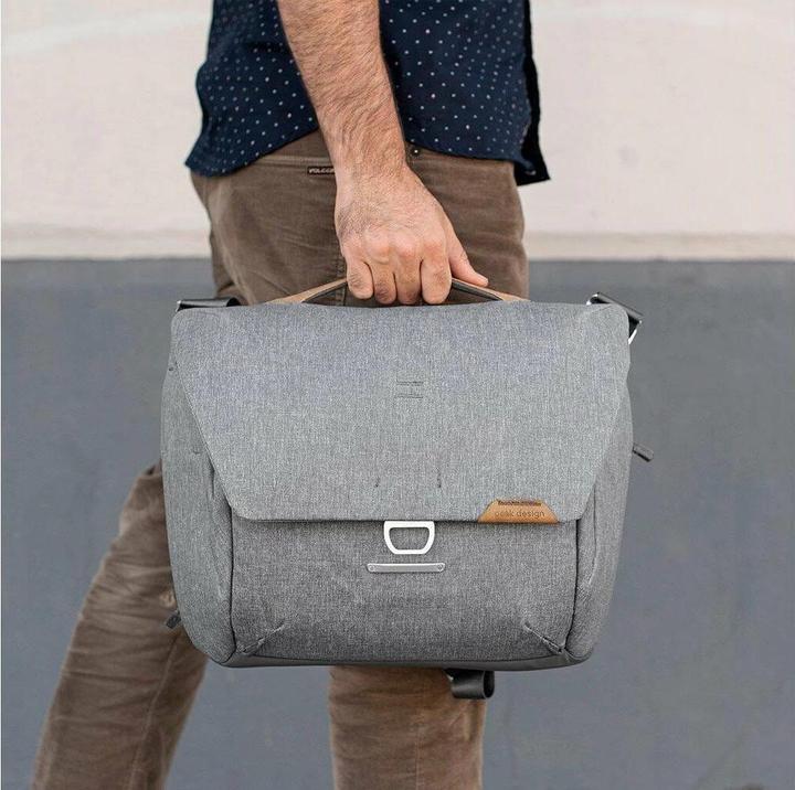 Immagine prodotto Peak Design Messenger 13L v2 per tutti i giorni (Borsa a tracolla per fotocamera, 13 l)