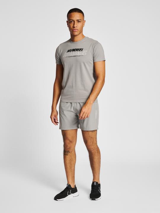 Actual product image hummel hmlTE BASE WOVEN SHORTS (L)