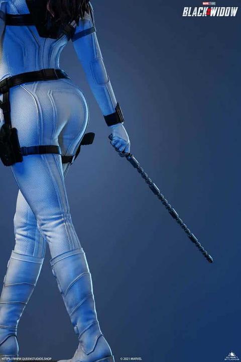 Image du produit Queen Studios Black Widow "Black Widow - Snow Suit Edition" Statue 1/4