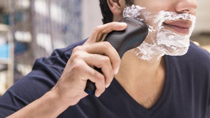 Immagine prodotto Philips Rasoio rotante da uomo della serie 1000 S1121/41