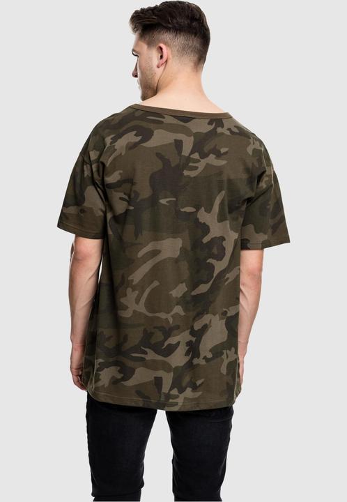 Actual product image Urban Classics Camo Oversized Tee (M)