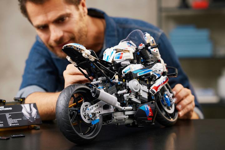 Produktbild LEGO BMW M 1000 RR (42130, LEGO Technic)